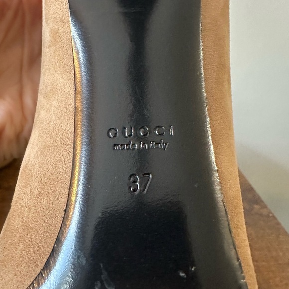 Gucci Suede Platform Heel 37 Tan Nude Soft Brown Ornate 4 1/2” Pump - Picture 6 of 10